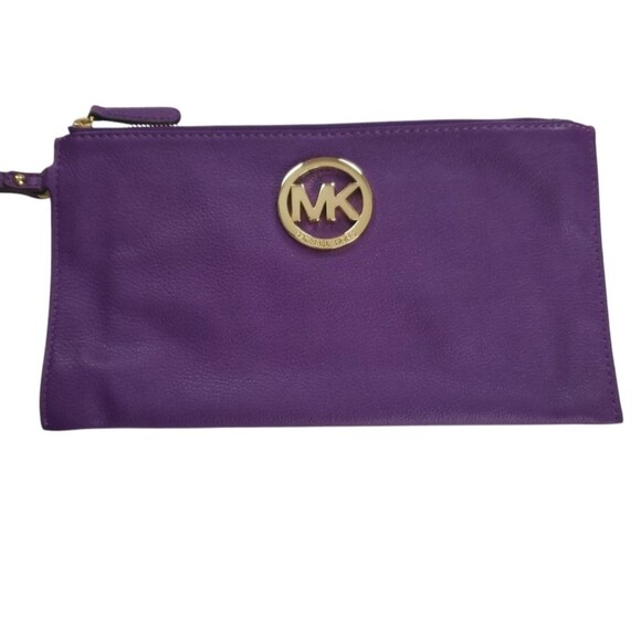 Michael Kors Handbags - Michael Kors Leather Wristlet Purple